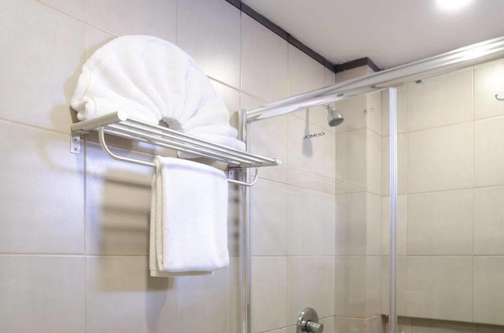 Zen Rooms Santa Cruz Makati City ภายนอก รูปภาพ